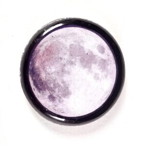 Enhanced Orgonite cell phone Shield is packed with plenty of powerful ingredients: Crystals, Hematite and Young Amber. This combination gives a powerful punch to life-promoting orgone energy. Spirals enhance the power and orgone range.