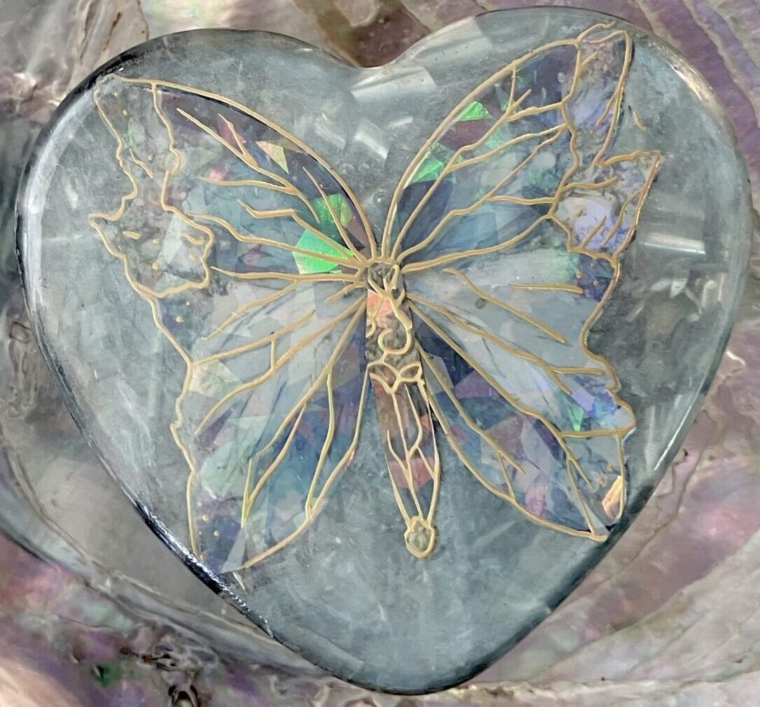 Beautiful Powerful Exquisite Orgonite Orgone Hearts are meticulously handcrafted with Hawaiian botanicals, Double-terminated crystals and lovely gemstones: Amethyst, Rose Quartz, Lapis Lazuli, Peridot, Aquamarine, Malachite and Howlite. Dr. Wilhelm Reich 50/50 ratio of resin to metal making it powerful orgonite. Orgonite transmutes the electromagnetic vibrations of modern technology into a frequency compatible with human well-being. Orgonite assists in balancing all of our bodies and fields to bring us into natural states of harmony and re-establishing energy flow in our body meridian system. Orgone, Orgonite for children, kids, gifts, Valentine's day, mother's day, father's day, birthdays, holidays, baby gifts, pets, all occasion. Orgonite devices transform the environment into a life-affirming atmosphere. transmutes EMR and ELF radiation from microwaves, Smart meters, computers, hand-held devices, Wi-Fi, Bluetooth, etc. Orgonite works perpetually & functions as a self-generating transmutation device. It never expires! Orgonite Orgone jewelry, necklaces, amulets. Meditation. Orgonites Orgone Orgonite cell phone shields. Orgone Orgonite Orgone Tablet shields. Orgonite Orgone monitor shields. Orgonite Orgone meditation. wifi protection Orgonite Orgone. Orgonite Orgone for sleep, healing, relaxation. Orgonite Orgone microwave shields. Orgonite Orgone appliance shields.