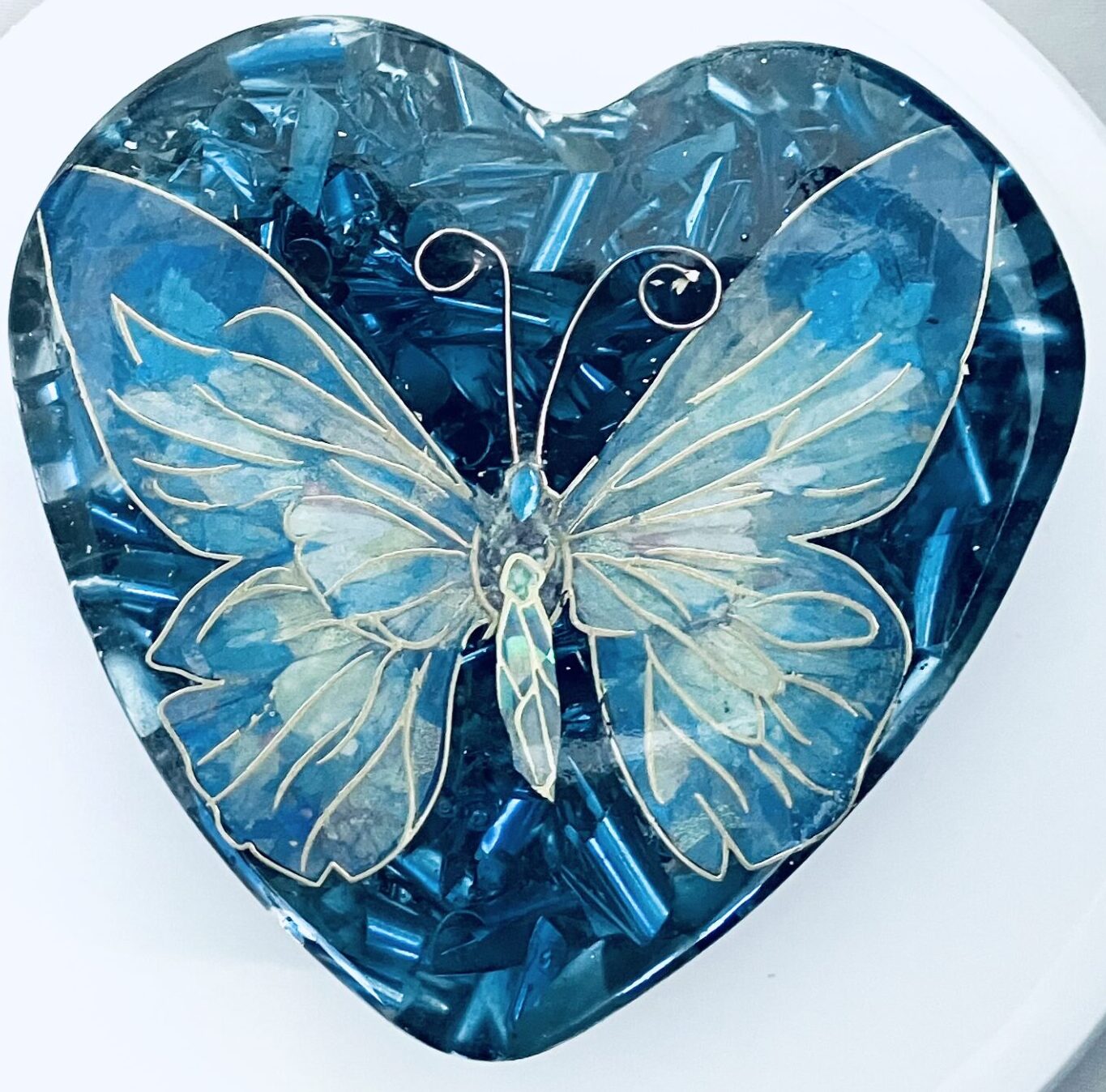 Beautiful Powerful Exquisite Orgonite Orgone Hearts are meticulously handcrafted with Hawaiian botanicals, Double-terminated crystals and lovely gemstones: Amethyst, Rose Quartz, Lapis Lazuli, Peridot, Aquamarine, Malachite and Howlite. Dr. Wilhelm Reich 50/50 ratio of resin to metal making it powerful orgonite. Orgonite transmutes the electromagnetic vibrations of modern technology into a frequency compatible with human well-being. Orgonite assists in balancing all of our bodies and fields to bring us into natural states of harmony and re-establishing energy flow in our body meridian system. Orgone, Orgonite for children, kids, gifts, Valentine's day, mother's day, father's day, birthdays, holidays, baby gifts, pets, all occasion. Orgonite devices transform the environment into a life-affirming atmosphere. transmutes EMR and ELF radiation from microwaves, Smart meters, computers, hand-held devices, Wi-Fi, Bluetooth, etc. Orgonite works perpetually & functions as a self-generating transmutation device. It never expires! Orgonite Orgone Orgonites Orgone Orgonite Orgone Orgonite Orgone Orgonite Orgone Orgonite Orgone Orgonite Orgone Orgonite Orgone