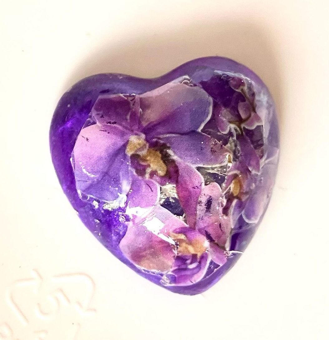 Beautiful Powerful Exquisite Fairy Orgonite Orgone Hearts are meticulously handcrafted with Hawaiian botanicals, Double-terminated crystals and lovely gemstones: Amethyst, Rose Quartz, Lapis Lazuli, Peridot, Aquamarine, Malachite and Howlite. Dr. Wilhelm Reich 50/50 ratio of resin to metal making it powerful orgonite. Orgonite transmutes the electromagnetic vibrations of modern technology into a frequency compatible with human well-being. Orgonite assists in balancing all of our bodies and fields to bring us into natural states of harmony and re-establishing energy flow in our body meridian system. Orgone, Orgonite for children, kids, gifts, Valentine's day, mother's day, father's day, birthdays, holidays, baby gifts, pets, all occasion. Orgonite devices transform the environment into a life-affirming atmosphere. transmutes EMR and ELF radiation from microwaves, Smart meters, computers, hand-held devices, Wi-Fi, Bluetooth, etc. Orgonite works perpetually & functions as a self-generating transmutation device. It never expires! Orgonite Orgone Orgonites Orgone Orgonite Orgone Orgonite Orgone Orgonite Orgone Orgonite Orgone Orgonite Orgone Orgonite Orgone